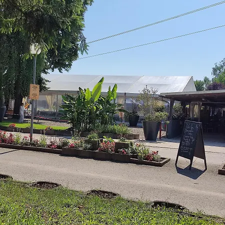 Chalé Smart Athen Mit Terrasse, Europapark, Rulantica